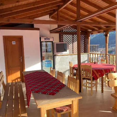 семила Πανσιόν